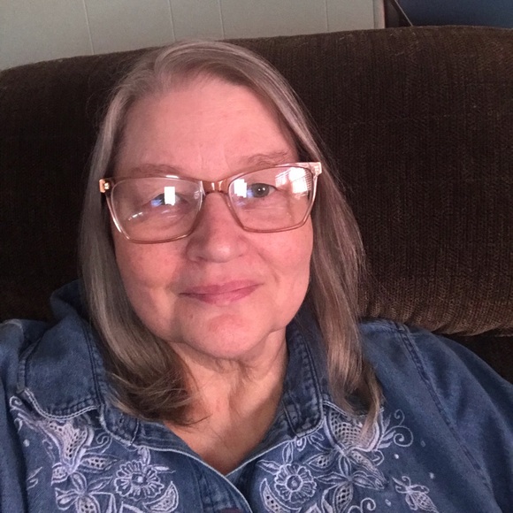 Meet your Posher, Judith - Picture 2 of 2